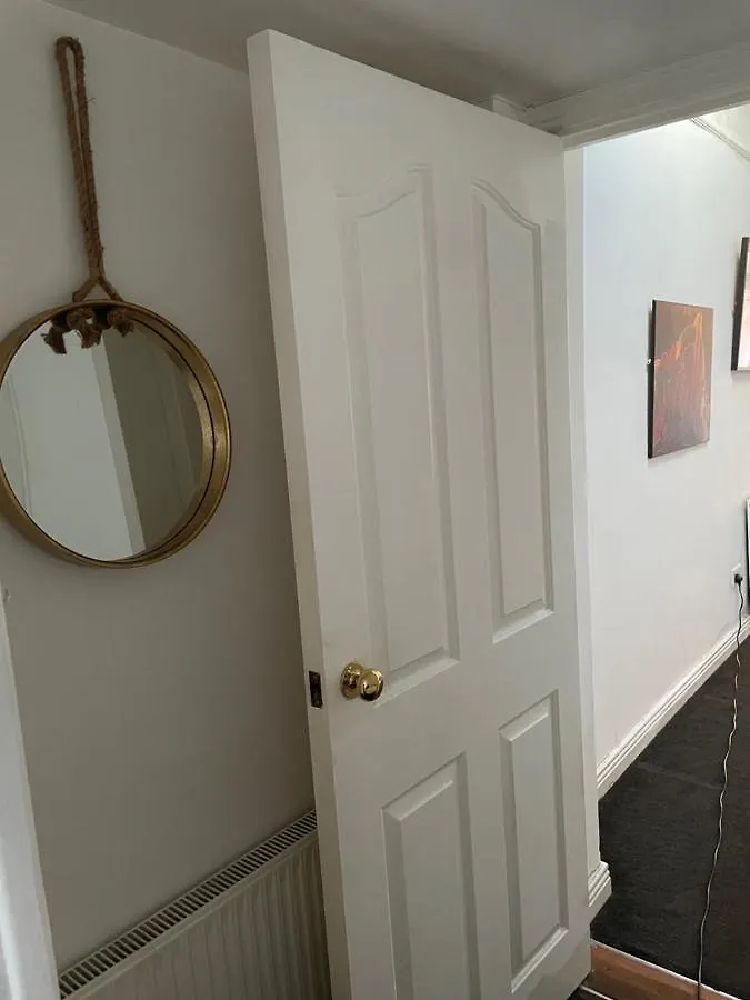Charming Central House Apartment Dublin 0*,